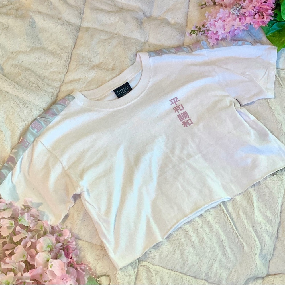 EMPYRE cropped tee Sakura graphic
